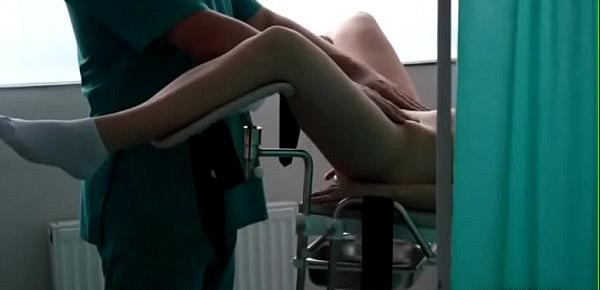 girls orgasm on the gynecological chair (31)
